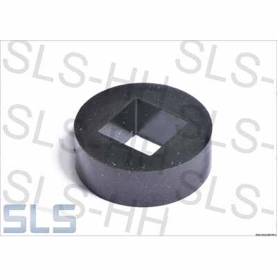 Rubber spacer at radiator mount
