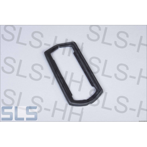 Seal tail light lens->body late (large)